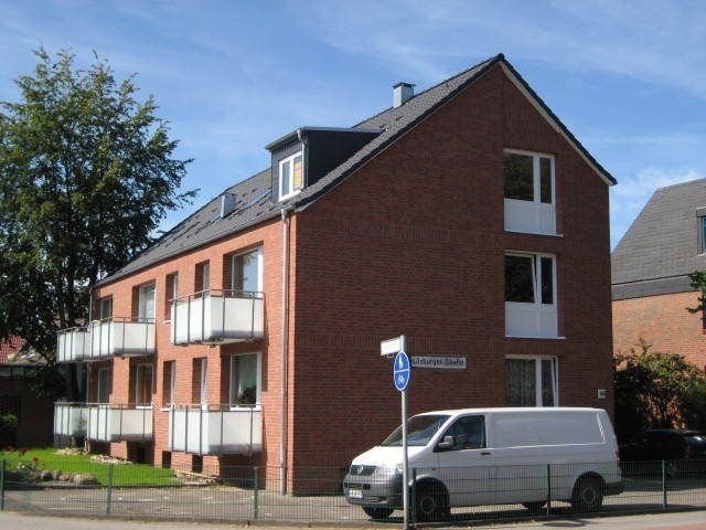 Feine 2 Zimmer Wohnung mit schönem Balkon im wärmegedämmten Haus in Norderstedt – Harksheide zu vermieten !!!, 22846 Norderstedt, Etagenwohnung