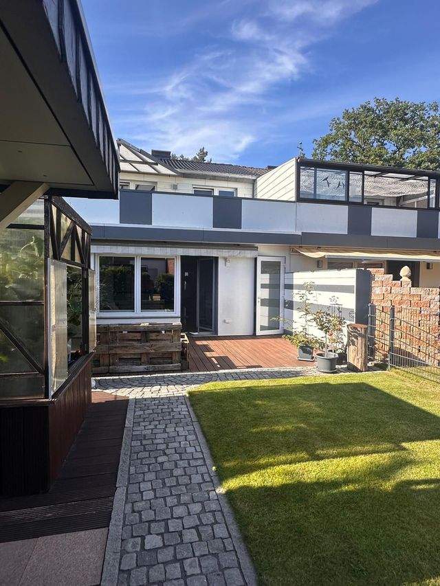 Wohlfühloase ! 5 Zimmer Mittelreihenhaus mit schönem Grundstück in Norderstedt Garstedt zu verkaufen!!!, 22848 Norderstedt, Reihenmittelhaus