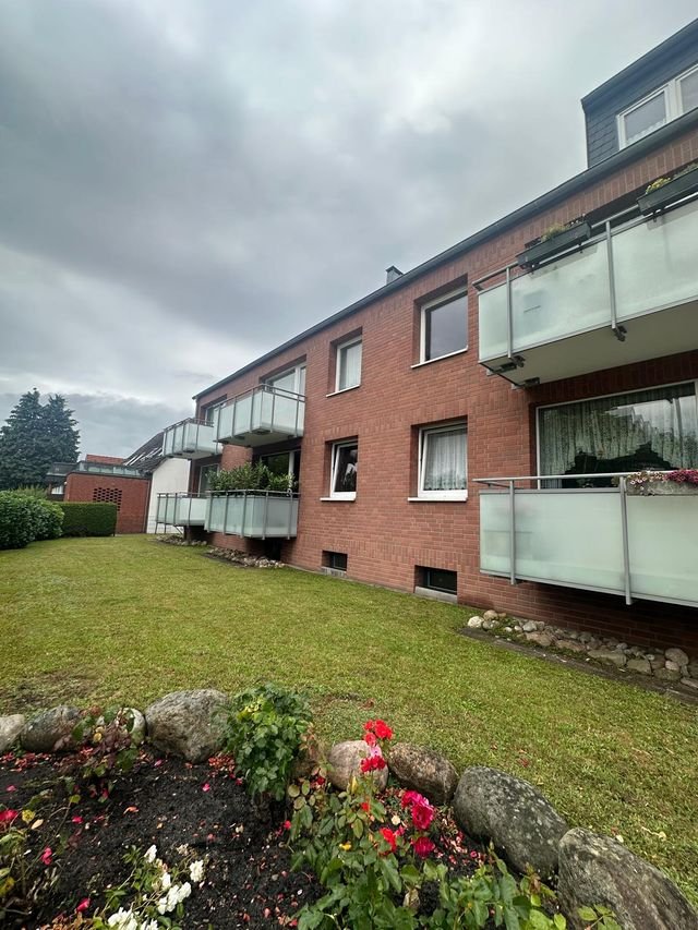 Feine 2 Zimmer Wohnung mit schönem Balkon im wärmegedämmten Haus in Norderstedt – Harksheide zu vermieten !!!, 22846 Norderstedt, Etagenwohnung