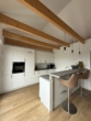 Wohnzimmer mit offener Einbauküche - Schöner Wohnen !! Exklusive 2 Zi.Penthouse Wohnung mit Sonnenterrasse in Norderstedt - Harksheide zu vermieten !!!