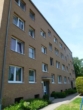 Eingangsansicht im Sommer - Hippige und moderne 2 Zi. - Wohnung mit Balkon im wärmegedämmten Haus in Norderstedt-Garstedt zu vermieten !