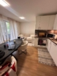 Wohnzimmer mit Küche - Wohntraum in Norderstedt ! Perfekte 3 Zimmer Wohnung mit Balkon in Norderstedt Friedrichsgabe zu vermieten !!