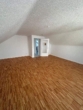 Wohnzimmer 2 - Schnucklige top sanierte 1 Zimmer DG-Wohnung im wärmegedämmten Haus in Norderstedt Garstedt zu vermieten !!