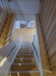 Treppe zum Studiozimmer - Charmante 2,5 Zimmer Maisonette-Wohnung mit kleiner Terrasse in 4 Fam. Haus in Norderstedt zu vermieten!!!