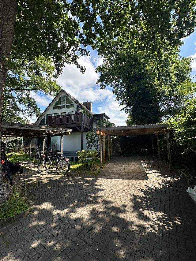 Charmante 2,5 Zimmer Maisonette-Wohnung mit kleiner Terrasse in 4 Fam. Haus in Norderstedt zu vermieten!!!, 22844 Norderstedt, Maisonettewohnung
