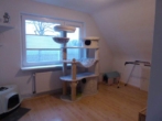 Arbeitszimmer - Kinderzimmer - Trendige moderne 2,5 Zimmer DG Wohnung mit Balkon im wärmegedämmten 2 Familienhaus in Norderstedt-Glashütte zu vermieten !!!