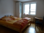 Schlafzimmer - Charmante 3 Zimmer Wohnung mit Balkon in schöner Wohnanlage in Norderstedt-Garstedt Nähe Herold-Center zu vermieten !!