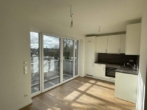 Wohnzimmer mit offener Küche - Wohntraum in Norderstedt ! Perfekte 4 Zimmer Wohnung mit Balkon und Dachterrasse in Norderstedt Friedrichsgabe zu vermieten !!