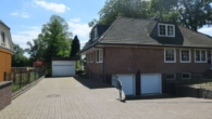 Aussenansicht Carport und Tiefgarage - Luxusanwesen!! 7 Zi.Einfamilienhaus mit riesigem schönem Grundstück und Schwimmhalle in Norderstedt Garstedt zu verkaufen!!!