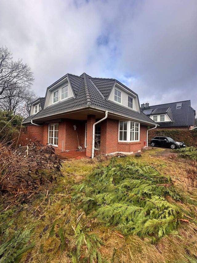 Schöne 4 Zimmer Doppelhaushälfte mit Garten und 2 Außenstellplätzen in Norderstedt-Glashütte zu vermieten !!, 22851 Norderstedt, Doppelhaushälfte