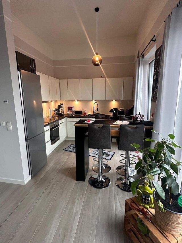 Schöner Wohnen !! Exklusive 2 Zi.Penthouse Wohnung mit riesiger Sonnenterrasse in Norderstedt – Harksheide zu vermieten !!! - Photo 2