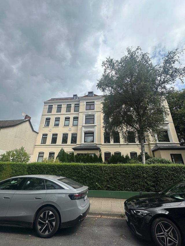 Traumhafte möblierte DG Wohnung im Jugendstilhaus in Top Lage Nähe Schanze zu vermieten !!, 22769 Hamburg, Apartment