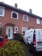 Eingangsansicht mit Stellplatz - Schönes gepflegtes 3,5 Zimmer Mittelreihenhaus in Norderstedt-Garstedt zu vermieten !!