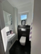Gäste-WC - Die "Besondere" Top Wohn-Büro - Wohnung ! 3 Zimmer EG Wohnun mit Garten und großer Doppelgarage in Norderstedt-Garstedt zu vermieten !!!!