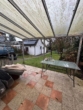 überdachte Terrasse - Schöne gepflegte und moderne 2 Zi. Doppelhaushälfte mit großem Grundstück zu vermieten !!