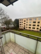 Blick vom Balkon - Top gepflegte 2,5 Zi. - Wohnung mit Balkon im wärmegedämmten Haus in Norderstedt-Garstedt zu vermieten !!