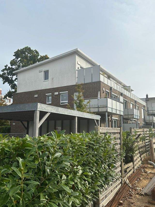 Luxus Traum – Exklusive 2 Zi.Penthouse Wohnung mit riesiger Sonnenterrasse in Norderstedt – Harksheide zu vermieten !!!, 22846 Norderstedt, Penthousewohnung