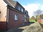 Eingangsansicht - Großzügige 2,5 Zimmer Dachgeschosswohnung mit großem Balkon in 4 Fam.Haus in Norderstedt - Garstedt zu vermieten