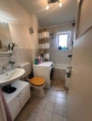 Badezimmer mit Fenster - WM Anschluss - Kuschelige kleine 2,5 Zimmer DG-Wohnung in Norderstedt-Garstedt zu vermieten !!!