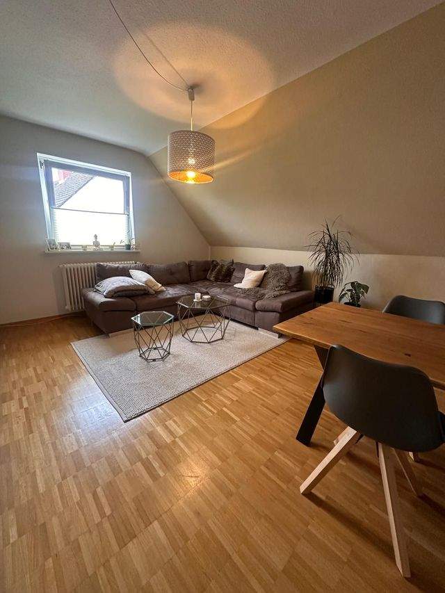 Kuschelige kleine 2,5 Zimmer DG-Wohnung in Norderstedt-Garstedt zu vermieten !!! - Foto 1
