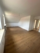 Wohnzimmer 2 - Charmante 2 Zimmer DG Wohnung in Norderstedt-Glashütte zu vermieten !!