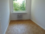 Kinderzimmer - Sonnige 2,5 Zimmer EG-Wohnung mit einem schönen Balkon in Norderstedt-Glashütte zu vermieten!!