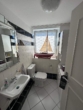 Gäste WC - Schöne moderne 4 Zimmer Wohnung mit 2 Balkonen und Kamin in Norderstedt-Garstedt zu vermieten!!!