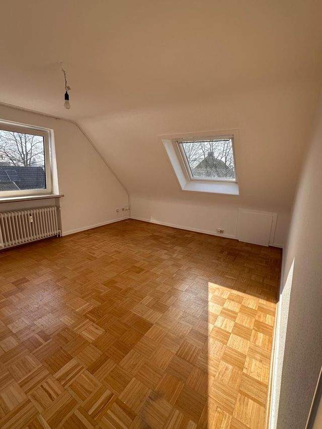 Top moderne 2 Zimmer DG – Wohnung in Norderstedt-Garstedt zu vermieten !!!, 22850 Norderstedt, Etagenwohnung