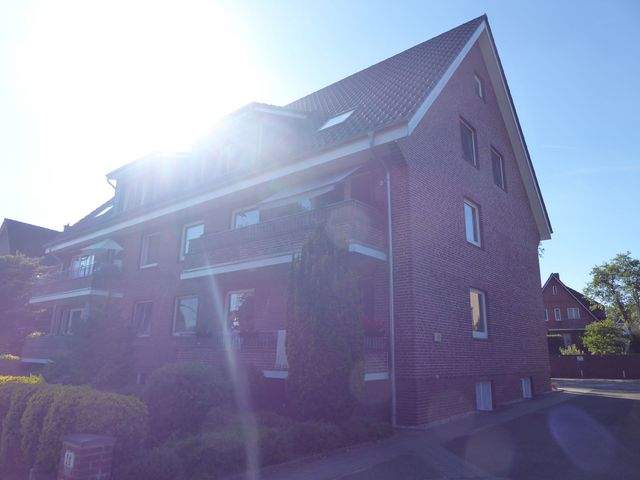 Top gepflegte 3 Zimmer DG-Wohnung mit Gartennutzung in Norderstedt-Garstedt zu vermieten !!!!, 22848 Norderstedt, Wohnung