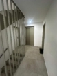 Treppenhaus mit Fahrstuhl - Top Neubau Penthouse Wohnung mit großem Balkon zu vermieten !