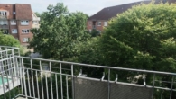 Einladende 2 Zimmer-Wohlfühlwohnung mit riesigem Sonnenbalkon in Norderstedt-Mitte zu vermieten !! - Blick vom Balkon