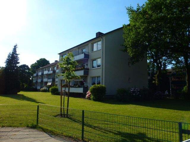 Wohlfühloase !! Sonnige 2,5 Zimmer EG-Wohnung mit einem schönen Balkon in Norderstedt-Glashütte zu vermieten!!, 22851 Norderstedt, Wohnung