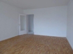 Wohnzimmer 2 - Trendige 2 Zimmer Whg. mit einem schönen sonnigen Balkon in Norderstedt-Glashütte zu vermieten!!