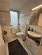 Badezimmer - Wunderschöne und moderne 2 Zimmer DG - Wohnung in einem 4 Fam. Haus in Norderstedt-Garstedt zu vermieten !!!!