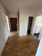 Flur mit Einbauschrank - Hübsche modernisierte 2,5 Zimmer EG-Wohnung mit Balkon in Norderstedt-Garstedt zu vermieten !!