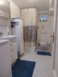 Badezimmer 1 - Pfiffige 3 Zimmer Soutt. Wohnung im 4 Fam.Haus in Norderstedt-Harksheide zu vermieten !!