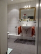 Courtagefrei ! Renditeobjekt Elegantes Wohnhaus mit 4 Wohnungen in Norderstedt - Friedrichsgabe in ruhiger Lage zu verkaufen !! - Badezimmer DG rechts