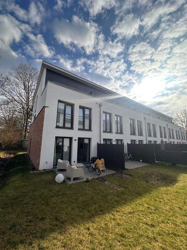 Neubau !! Exklusives 4 Zimmer Endreihenhaus mit Gartenanteil in Kaltenkirchen zu vermieten !!, 24568 Kaltenkirchen, Reihenendhaus