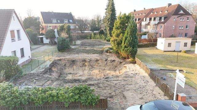 Schönes Baugrundstück in ruhiger Lage und positiven Bauvorbescheid in Norderstedt Garstedt zu verkaufen!!!, 22848 Norderstedt, Grundstück