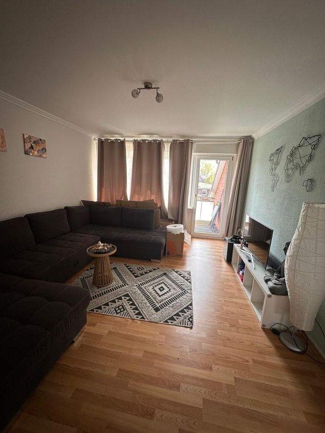 Elegante 2-3 Zimmer Wohnung mit Balkon im wärmegedämmten Haus in Norderstedt Garstedt zu vermieten !! - Photo 2