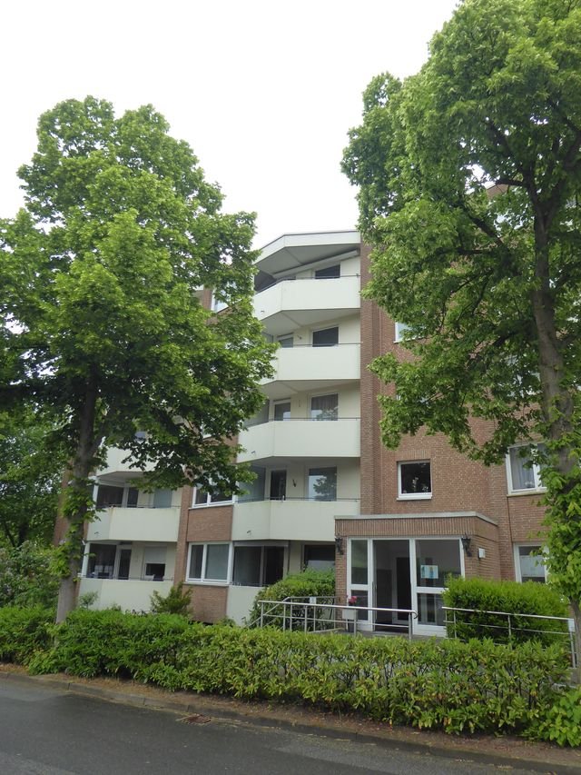Genießerwohnung ! Gepflegte 2 Zimmer Wohnung mit Südwestbalkon in Scharbeutz …Strandnähe ( ca. 100 m ) zu vermieten !, 23683 Scharbeutz, Etagenwohnung