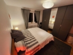 Schlafzimmer - Renditestarkes MFH mit Gewerbeanteil in Norderstedt-Garstedt mit guter Anbindung an Hamburg zu verkaufen !!