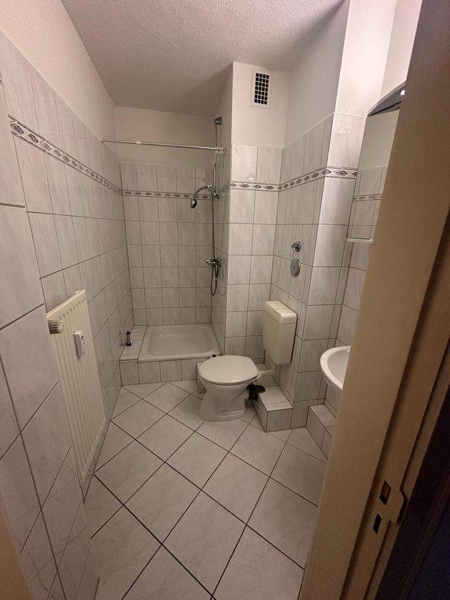 Kuschelige 1,5 Zimmer Wohnung mit Balkon in Norderstedt-Garstedt zu vermieten !!! - Foto 2