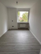 Kinderzimmer - Einziehen und Wohlfühlen !! Neu renovierte und sanierte 3 Zimmer Wohnung mit schönem Sonnenbalkon in Norderstedt-Garstedt zu vermieten !