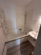 Badezimmer - Einziehen und Wohlfühlen !! Neu renovierte und sanierte 3 Zimmer Wohnung mit schönem Sonnenbalkon in Norderstedt-Garstedt zu vermieten !
