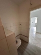 Badezimmer 3 - Einziehen und Wohlfühlen !! Neu renovierte und sanierte 3 Zimmer Wohnung mit schönem Sonnenbalkon in Norderstedt-Garstedt zu vermieten !