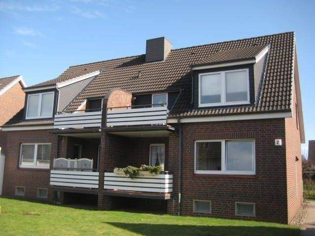 Traumhafte 2 Zimmer DG Wohnung mit großem Balkon in einem 4 Familienhaus in Norderstedt-Garstedt zu vermieten!!!, 22850 Norderstedt, Etagenwohnung