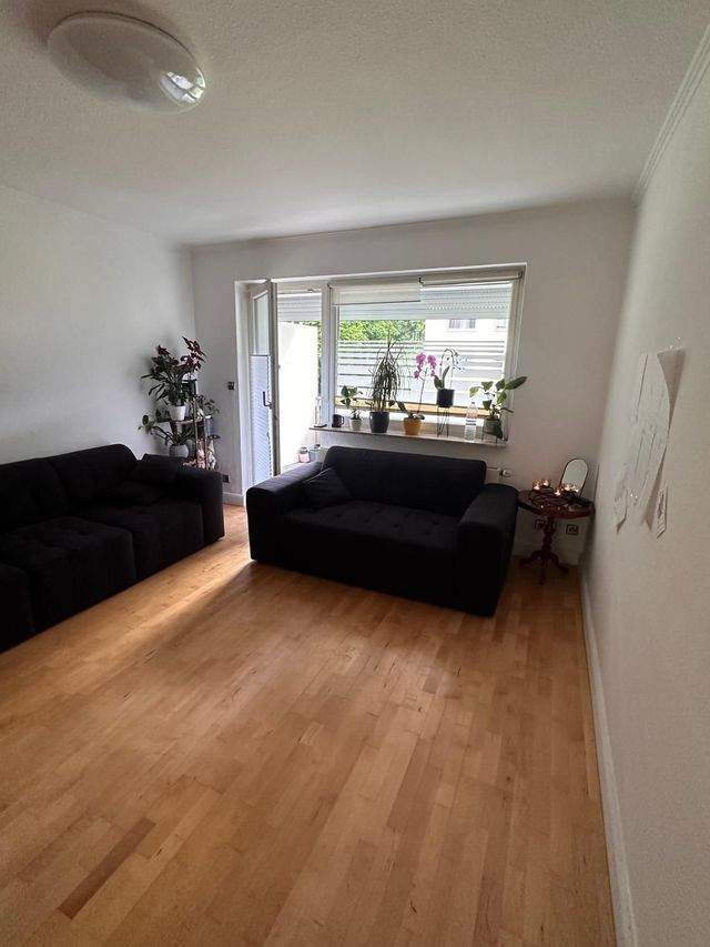 Charmante 4 Zi. Whg. mit Balkon in ruhiger 30er Zone Nähe des Herold-Centers zu vermieten!!, 22850 Norderstedt, Etagenwohnung