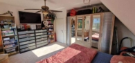 Schlafzimmer 1 - Tolle 3 Zimmer DG - Wohnung mit Balkon im 2 Fam.Haus in Norderstedt-Glashütte zu vermieten !!
