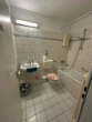 Badezimmer - Prima Wohnung mit Aussicht ! Schöne 2 Zimmer Wohnung im wärmegedämmten Haus in Norderstedt-Mitte zu vermieten!!!